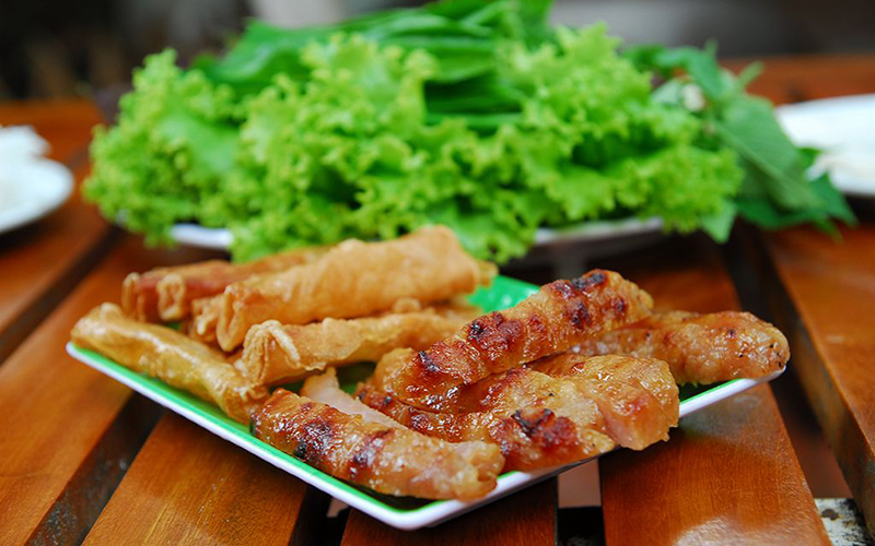 phuc_vu_an_sang_buffet_tieclienhoa_sinh_nhat_5